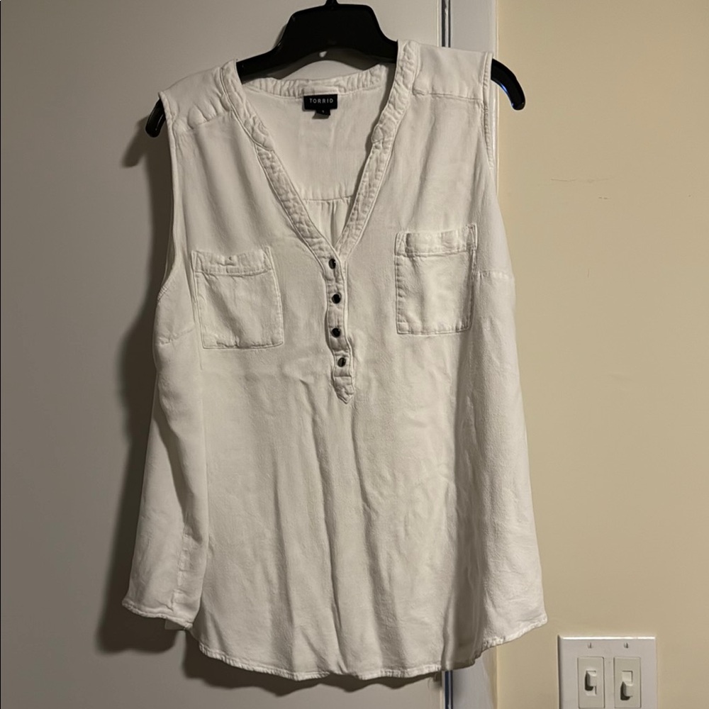 Torrid White Buttoned Sleeveless Blouse